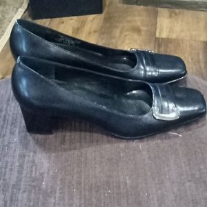 Etienne Aigner EUC 7.5